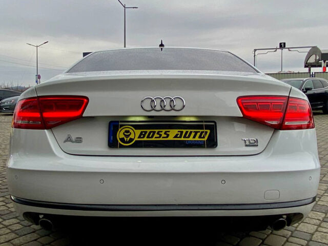 Білий Ауді A8, об'ємом двигуна 3 л та пробігом 217 тис. км за 23300 $, фото 5 на Automoto.ua
