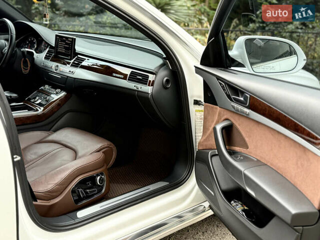 Білий Ауді A8, об'ємом двигуна 4.16 л та пробігом 287 тис. км за 16800 $, фото 26 на Automoto.ua