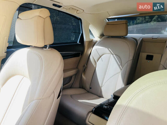 Ауди А8 2012 в Тернополе на Automoto.ua Белый Ауди А8, объемом двигателя 3 л и пробегом 55 тыс. км за 28000 $, фото 41 на Automoto.ua