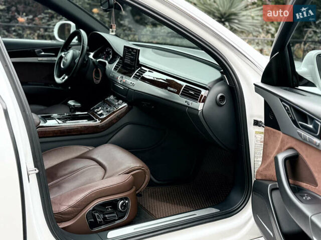 Ауди А8 2012 в Одессе на Automoto.ua Белый Ауди А8, объемом двигателя 4.16 л и пробегом 287 тыс. км за 16800 $, фото 27 на Automoto.ua