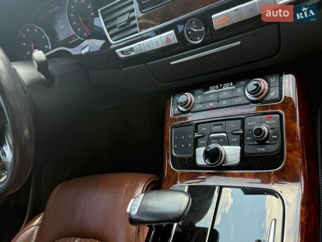 Белый Ауди А8, объемом двигателя 3 л и пробегом 278 тыс. км за 13500 $, фото 8 на Automoto.ua