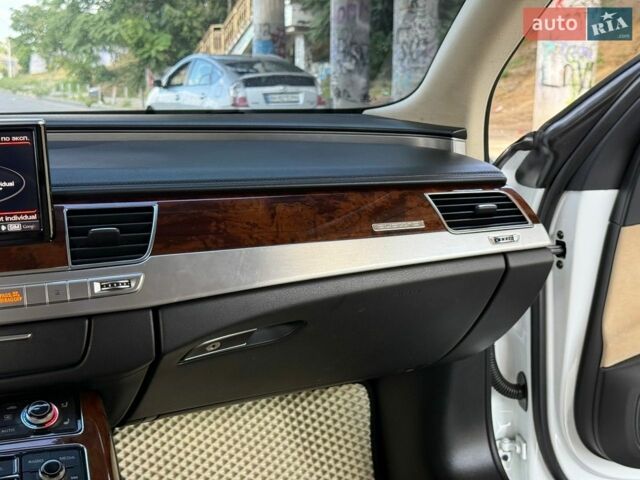 Белый Ауди А8, объемом двигателя 3 л и пробегом 260 тыс. км за 12700 $, фото 69 на Automoto.ua