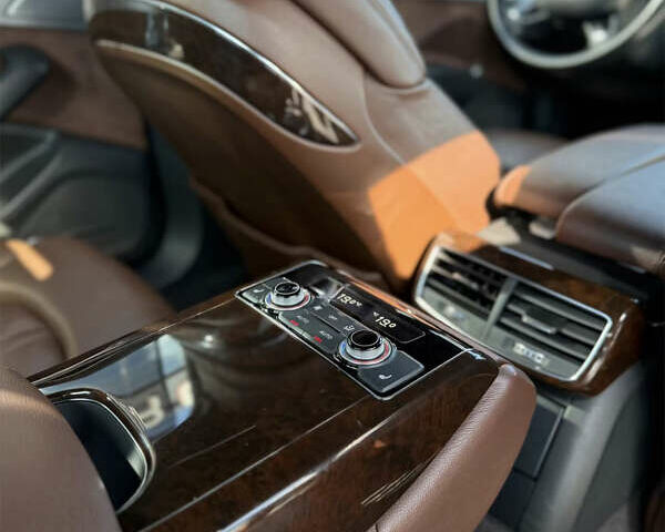 Белый Ауди А8, объемом двигателя 3 л и пробегом 143 тыс. км за 18300 $, фото 22 на Automoto.ua