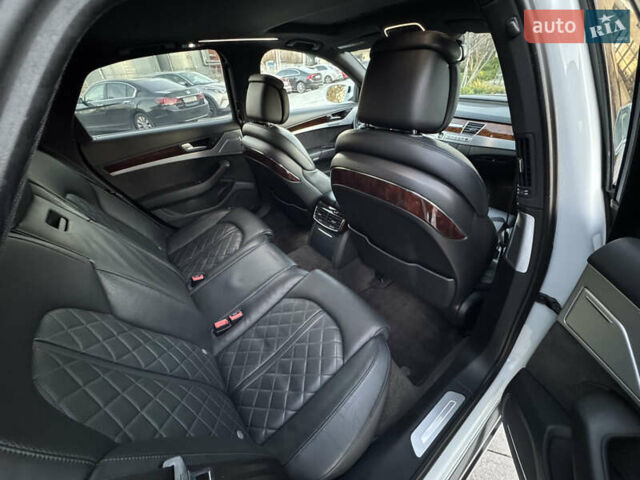 Білий Ауді A8, об'ємом двигуна 6.3 л та пробігом 187 тис. км за 20500 $, фото 20 на Automoto.ua