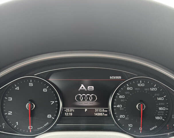 Белый Ауди А8, объемом двигателя 3 л и пробегом 143 тыс. км за 18300 $, фото 7 на Automoto.ua