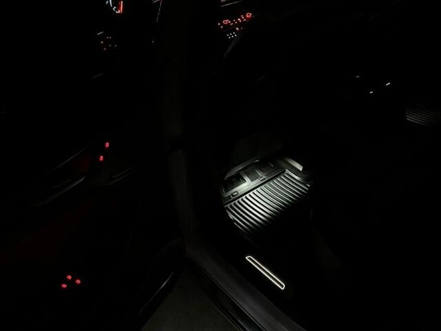 Білий Ауді A8, об'ємом двигуна 3 л та пробігом 146 тис. км за 17500 $, фото 77 на Automoto.ua