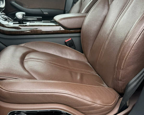 Белый Ауди А8, объемом двигателя 3 л и пробегом 143 тыс. км за 14500 $, фото 11 на Automoto.ua