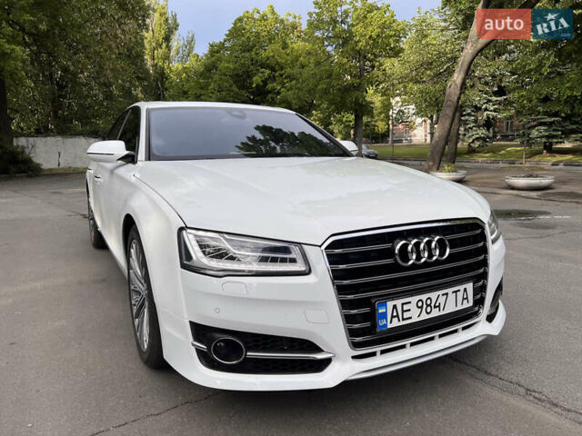 Белый Ауди А8, объемом двигателя 2.97 л и пробегом 178 тыс. км за 30500 $, фото 49 на Automoto.ua