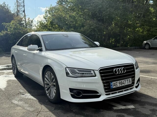 Белый Ауди А8, объемом двигателя 3 л и пробегом 178 тыс. км за 27900 $, фото 1 на Automoto.ua