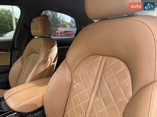 Белый Ауди А8, объемом двигателя 2.97 л и пробегом 178 тыс. км за 27900 $, фото 2 на Automoto.ua