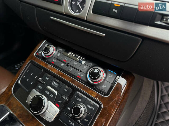 Белый Ауди А8, объемом двигателя 2.97 л и пробегом 197 тыс. км за 25000 $, фото 15 на Automoto.ua