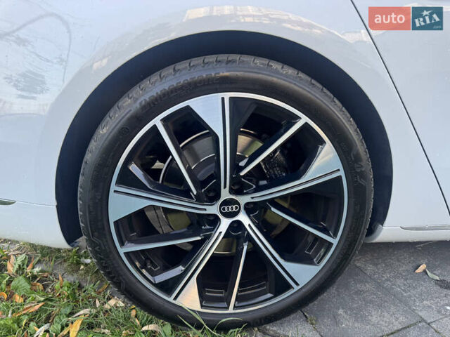 Белый Ауди А8, объемом двигателя 2.97 л и пробегом 153 тыс. км за 29900 $, фото 24 на Automoto.ua