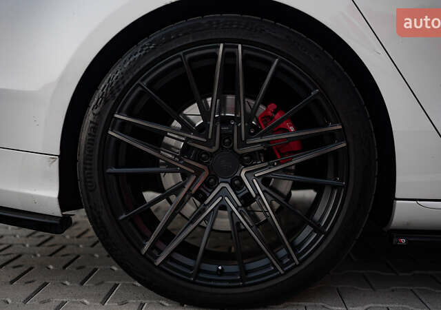 Белый Ауди А8, объемом двигателя 3.99 л и пробегом 172 тыс. км за 29000 $, фото 10 на Automoto.ua