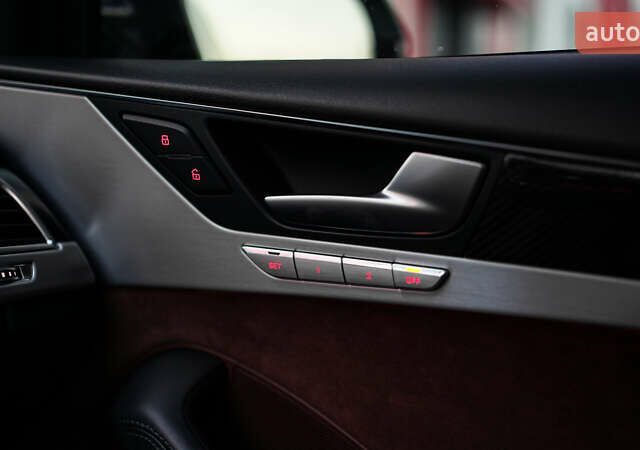 Белый Ауди А8, объемом двигателя 3.99 л и пробегом 172 тыс. км за 29000 $, фото 18 на Automoto.ua