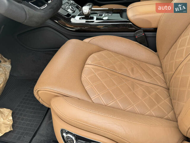 Белый Ауди А8, объемом двигателя 2.97 л и пробегом 178 тыс. км за 27900 $, фото 3 на Automoto.ua