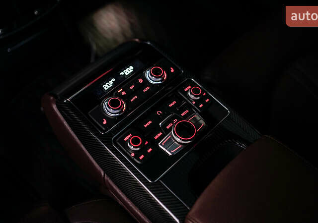 Белый Ауди А8, объемом двигателя 3.99 л и пробегом 172 тыс. км за 29000 $, фото 33 на Automoto.ua