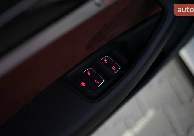 Белый Ауди А8, объемом двигателя 3.99 л и пробегом 172 тыс. км за 29000 $, фото 22 на Automoto.ua