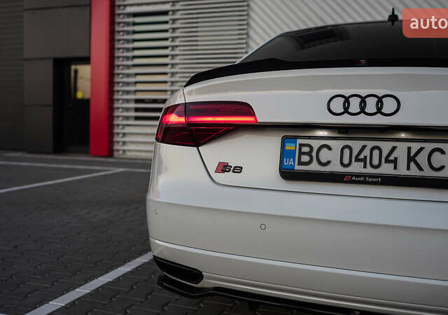 Белый Ауди А8, объемом двигателя 3.99 л и пробегом 172 тыс. км за 29000 $, фото 8 на Automoto.ua