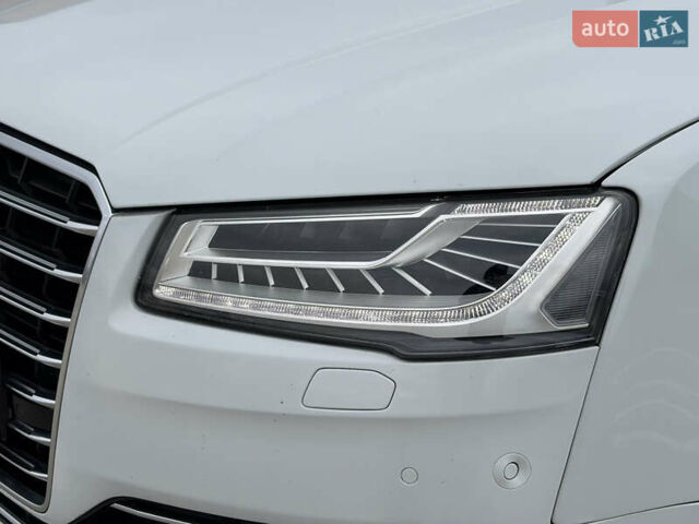 Білий Ауді A8, об'ємом двигуна 4.2 л та пробігом 269 тис. км за 25500 $, фото 10 на Automoto.ua