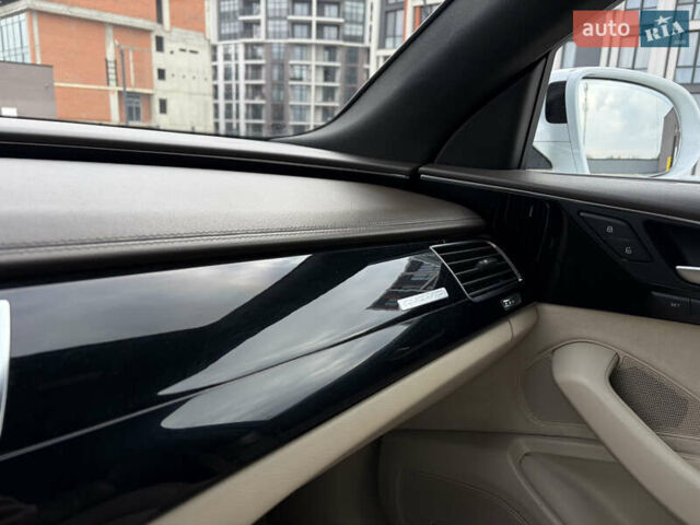 Білий Ауді A8, об'ємом двигуна 4.2 л та пробігом 269 тис. км за 25500 $, фото 32 на Automoto.ua