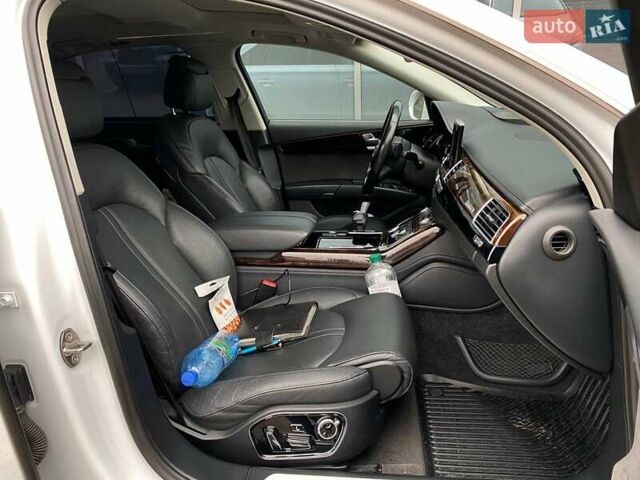 Белый Ауди А8, объемом двигателя 3 л и пробегом 216 тыс. км за 25900 $, фото 9 на Automoto.ua