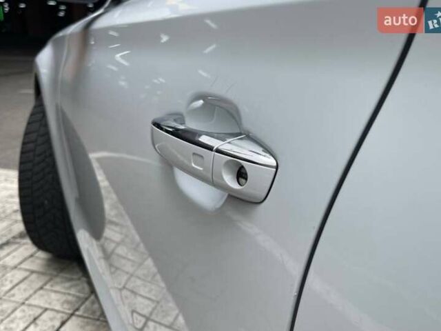 Белый Ауди А8, объемом двигателя 3 л и пробегом 193 тыс. км за 22990 $, фото 7 на Automoto.ua