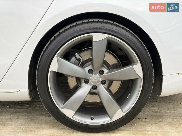 Білий Ауді A8, об'ємом двигуна 4.2 л та пробігом 269 тис. км за 25500 $, фото 16 на Automoto.ua