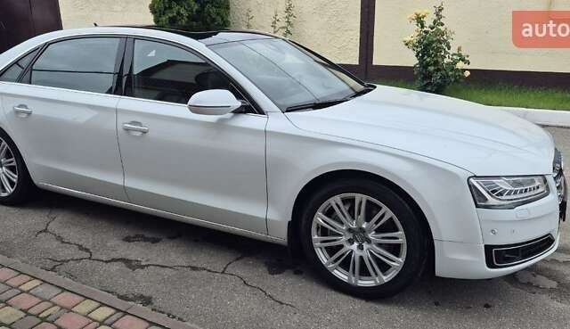 Белый Ауди А8, объемом двигателя 3 л и пробегом 158 тыс. км за 20000 $, фото 4 на Automoto.ua