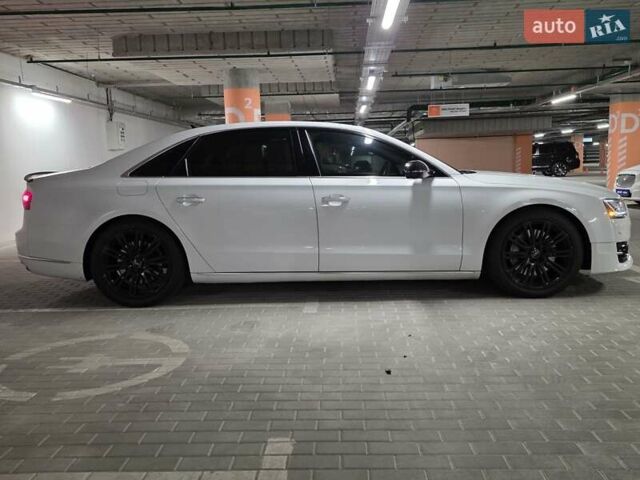 Белый Ауди А8, объемом двигателя 3 л и пробегом 193 тыс. км за 21000 $, фото 3 на Automoto.ua