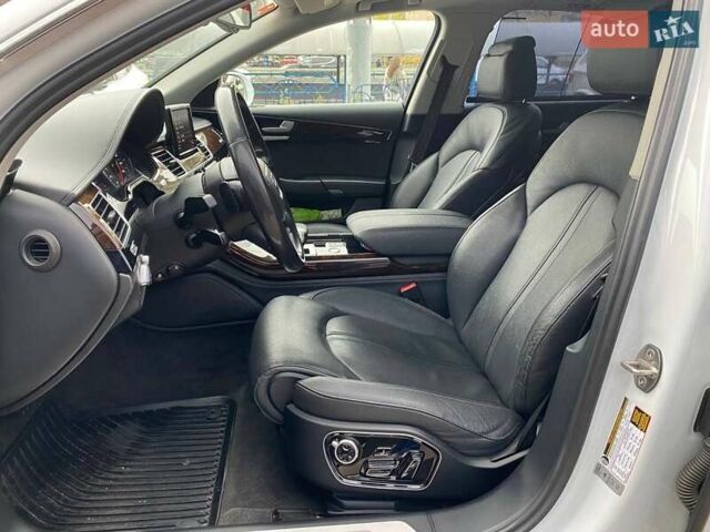 Белый Ауди А8, объемом двигателя 3 л и пробегом 216 тыс. км за 25900 $, фото 7 на Automoto.ua