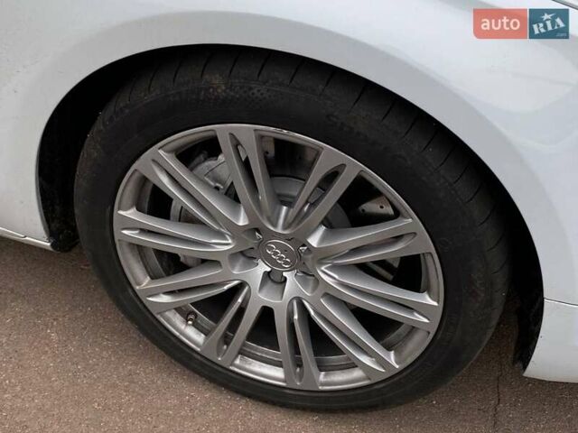 Белый Ауди А8, объемом двигателя 3 л и пробегом 216 тыс. км за 25900 $, фото 21 на Automoto.ua