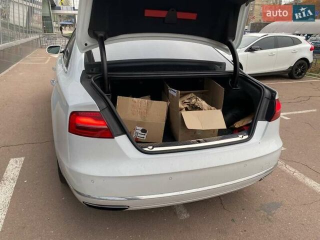 Белый Ауди А8, объемом двигателя 3 л и пробегом 216 тыс. км за 25900 $, фото 33 на Automoto.ua