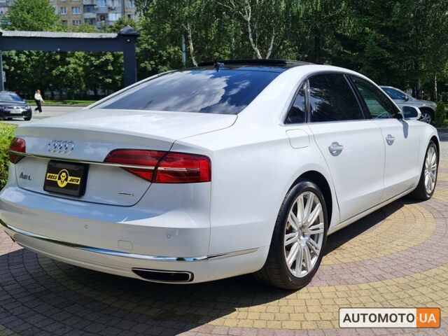 Белый Ауди А8, объемом двигателя 3 л и пробегом 190 тыс. км за 25800 $, фото 2 на Automoto.ua