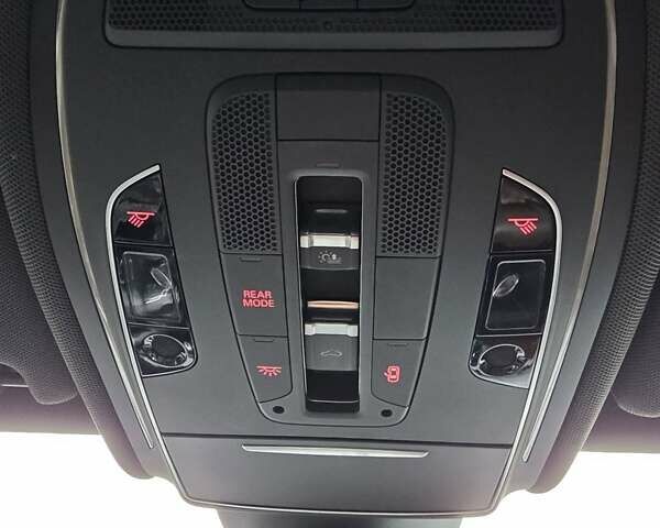 Белый Ауди А8, объемом двигателя 3 л и пробегом 193 тыс. км за 21000 $, фото 12 на Automoto.ua