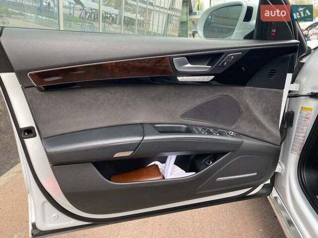 Белый Ауди А8, объемом двигателя 3 л и пробегом 216 тыс. км за 25900 $, фото 15 на Automoto.ua