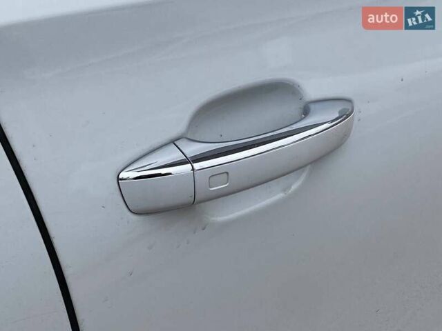 Белый Ауди А8, объемом двигателя 3 л и пробегом 216 тыс. км за 25900 $, фото 31 на Automoto.ua