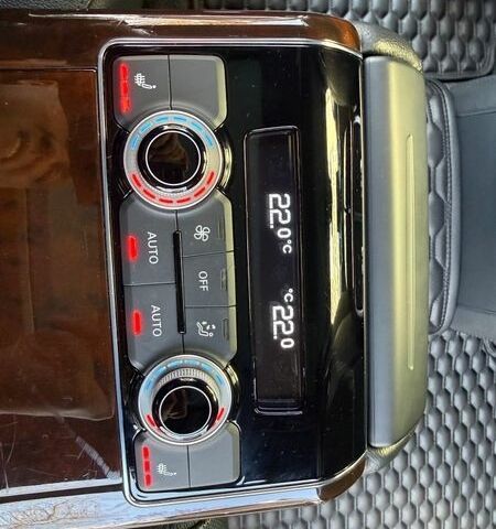 Белый Ауди А8, объемом двигателя 3 л и пробегом 190 тыс. км за 16900 $, фото 41 на Automoto.ua