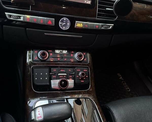 Белый Ауди А8, объемом двигателя 3 л и пробегом 190 тыс. км за 22000 $, фото 4 на Automoto.ua