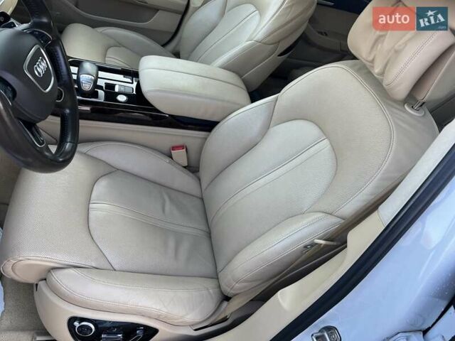 Белый Ауди А8, объемом двигателя 3 л и пробегом 192 тыс. км за 21999 $, фото 25 на Automoto.ua