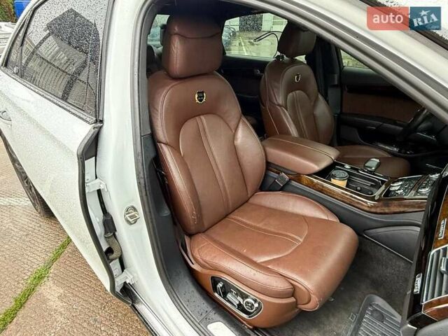 Білий Ауді A8, об'ємом двигуна 3 л та пробігом 227 тис. км за 28500 $, фото 26 на Automoto.ua