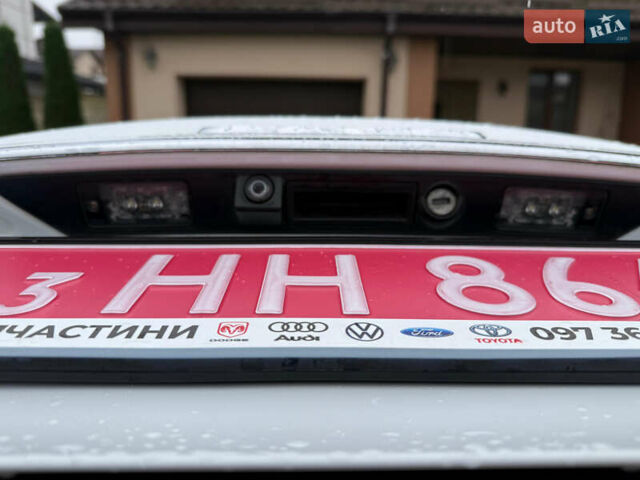 Белый Ауди А8, объемом двигателя 3 л и пробегом 110 тыс. км за 25000 $, фото 53 на Automoto.ua