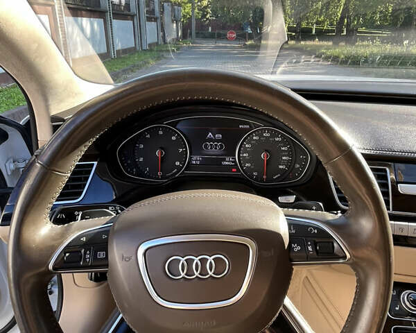 Білий Ауді A8, об'ємом двигуна 3 л та пробігом 129 тис. км за 25000 $, фото 17 на Automoto.ua