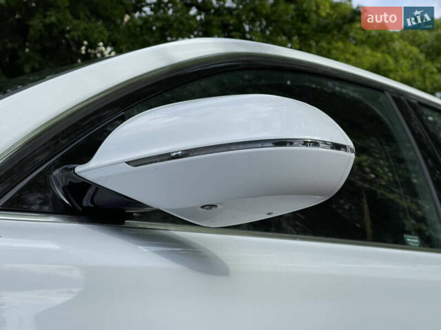 Білий Ауді A8, об'ємом двигуна 3 л та пробігом 111 тис. км за 24800 $, фото 9 на Automoto.ua