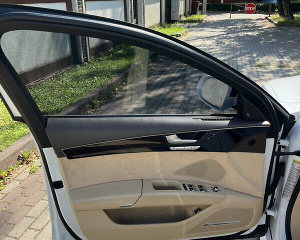 Білий Ауді A8, об'ємом двигуна 3 л та пробігом 129 тис. км за 25000 $, фото 18 на Automoto.ua