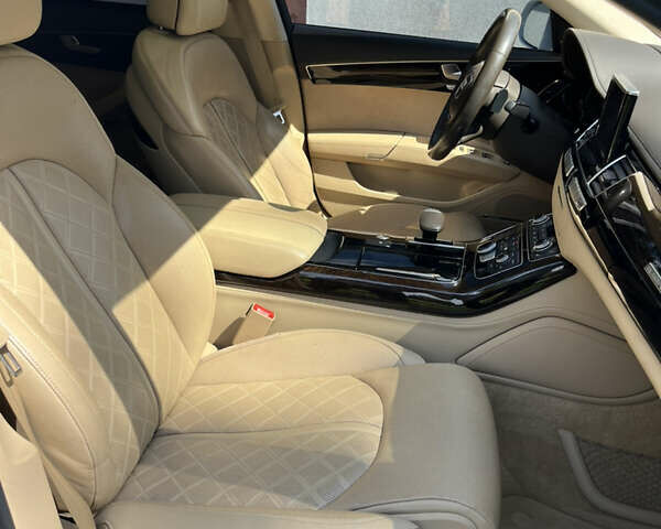 Білий Ауді A8, об'ємом двигуна 3 л та пробігом 129 тис. км за 25000 $, фото 22 на Automoto.ua