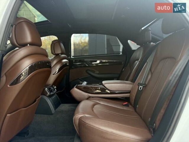 Белый Ауди А8, объемом двигателя 3 л и пробегом 205 тыс. км за 17900 $, фото 85 на Automoto.ua