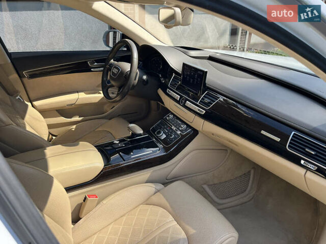 Білий Ауді A8, об'ємом двигуна 3 л та пробігом 129 тис. км за 25000 $, фото 21 на Automoto.ua