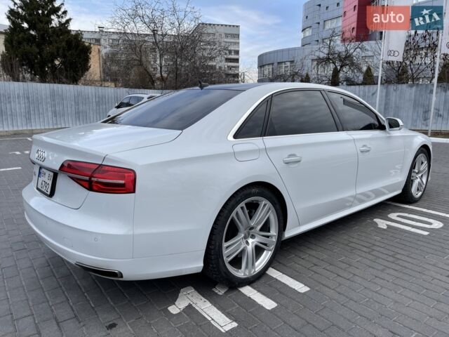Белый Ауди А8, объемом двигателя 4 л и пробегом 70 тыс. км за 33000 $, фото 9 на Automoto.ua