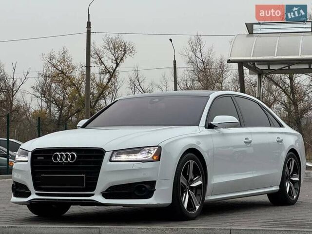 Белый Ауди А8, объемом двигателя 3 л и пробегом 95 тыс. км за 23900 $, фото 3 на Automoto.ua