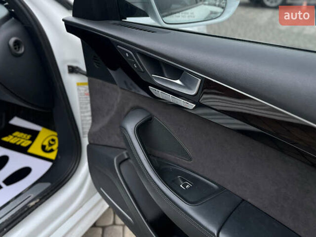 Белый Ауди А8, объемом двигателя 3 л и пробегом 182 тыс. км за 22900 $, фото 21 на Automoto.ua